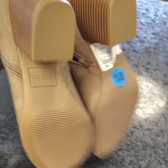 Me Too Tan Ankle Booties - Picture 6 of 6